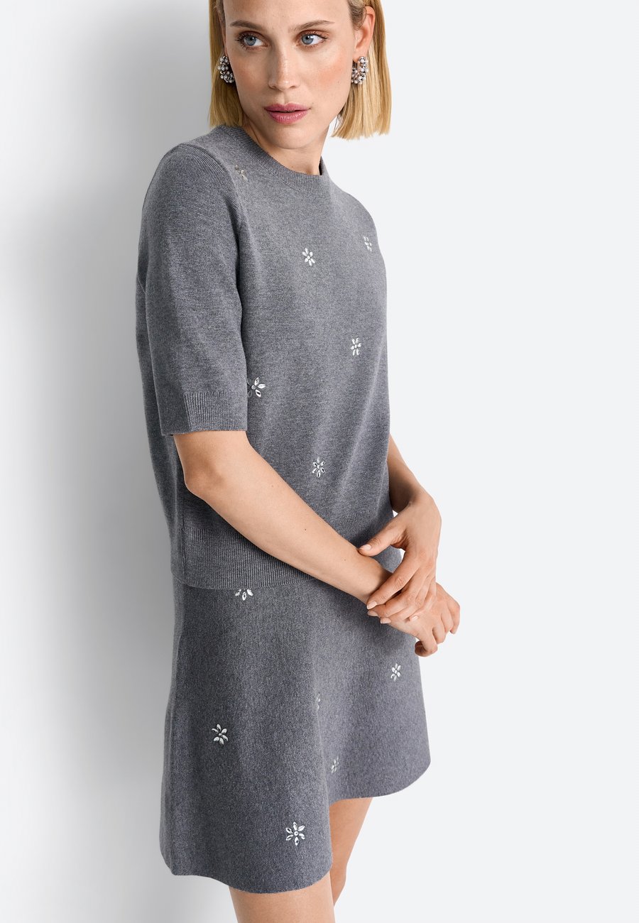 Футболка Rich & Royal Print T-shirt, Shadow Grey/Grey, Серый, Футболка Rich & Royal Print T-shirt, Shadow Grey/Grey
Футболка Rich & Royal Print T-shirt, Shadow Grey/Grey, Серый, Футболка Rich & Royal Print T-shirt, Shadow Grey/Grey