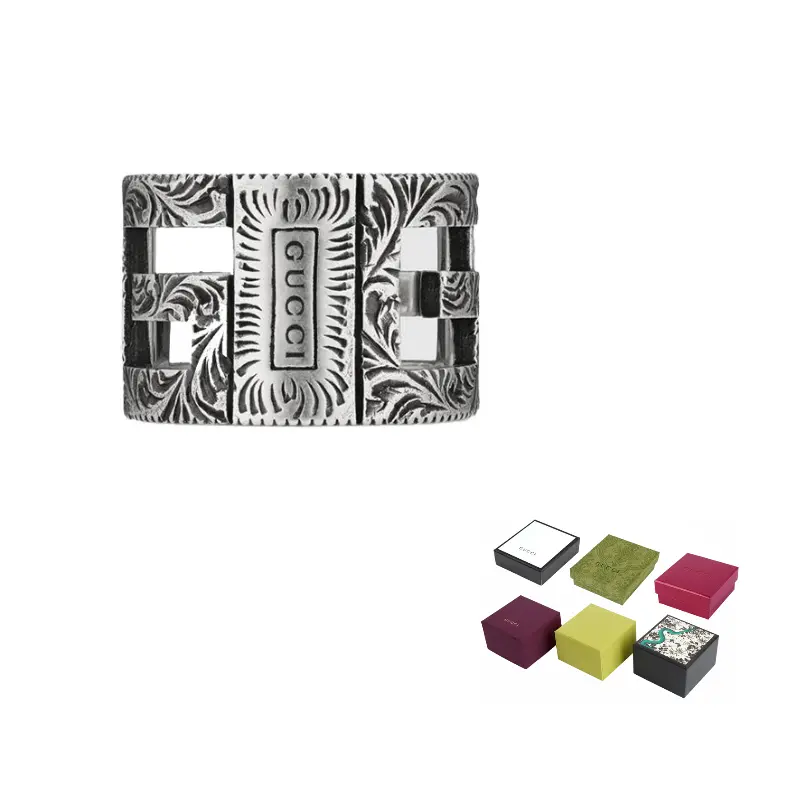 Кольцо с логотипом в виде кубической буквы G Gucci, серебро
Кольцо с логотипом в виде кубической буквы G Gucci, серебро