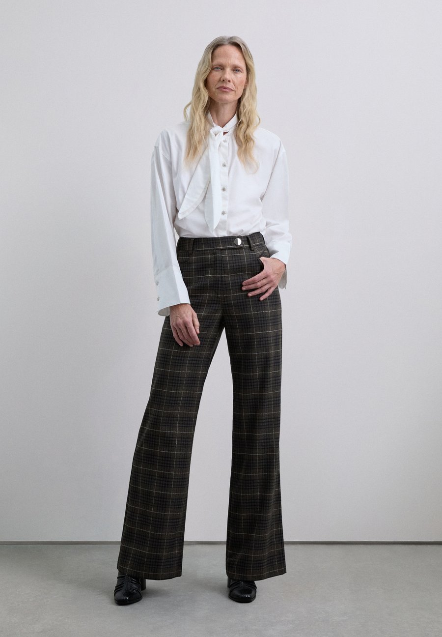 Блуза Scalpers JOYTIE , White
Блуза Scalpers JOYTIE , White