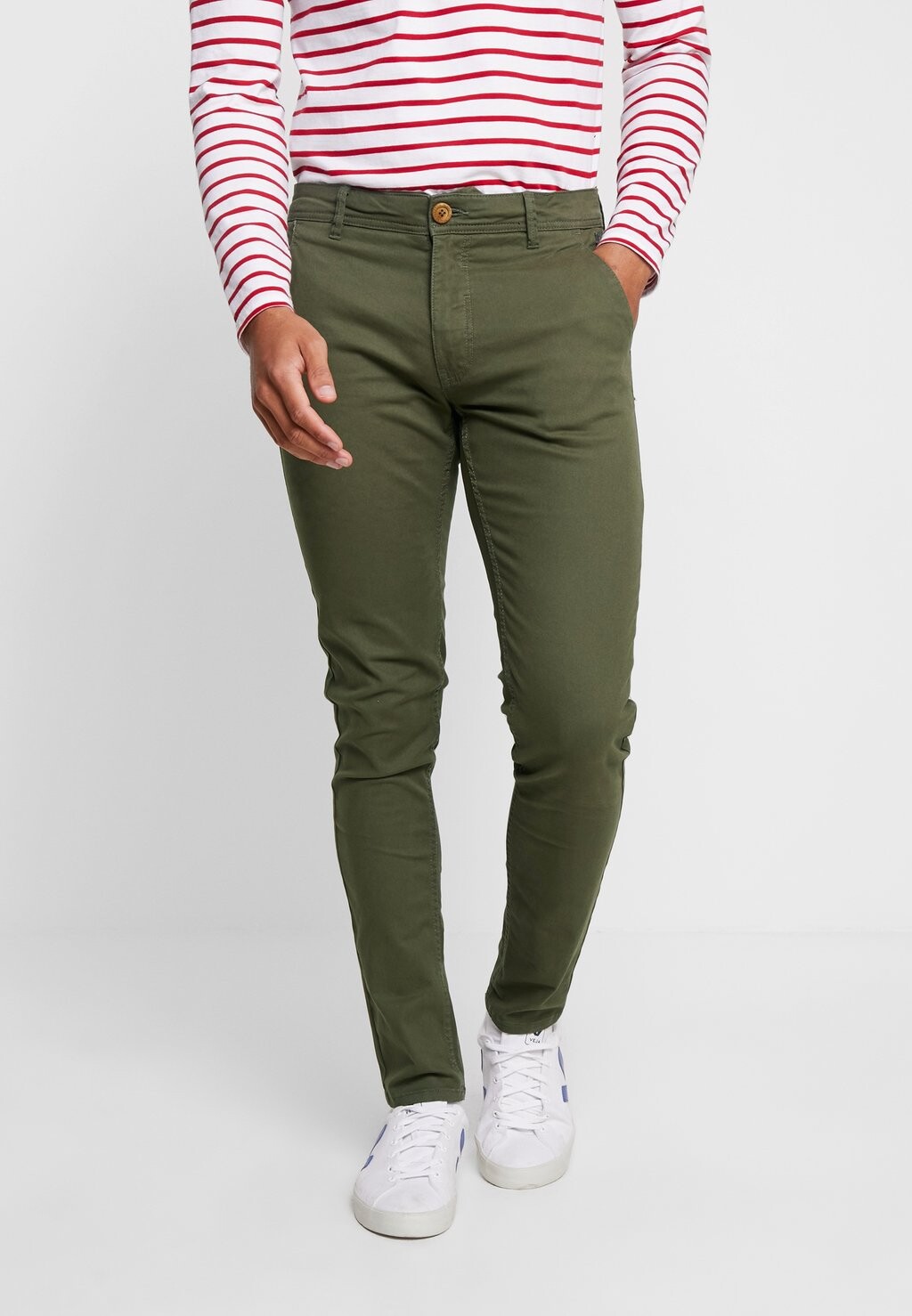 Чинос Chino Pant Blend, цвет olive night green
Чинос Chino Pant Blend, цвет olive night green