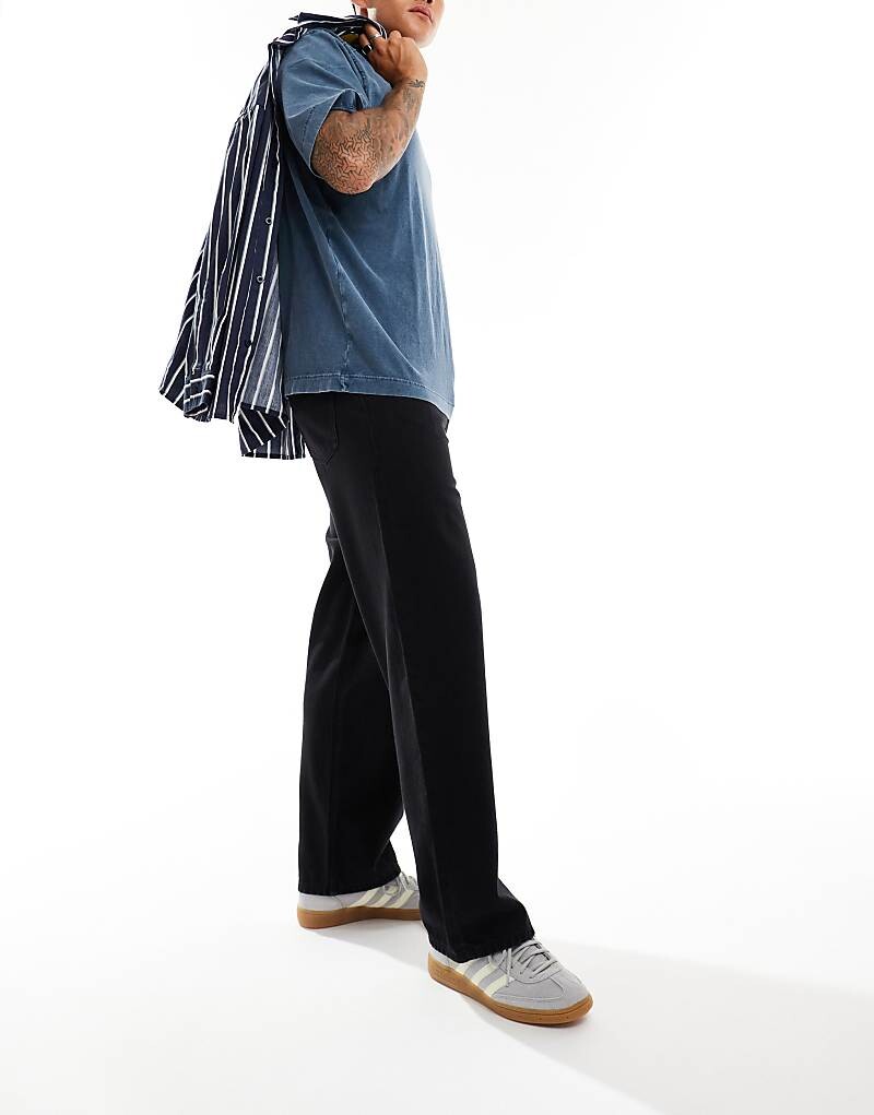 ADPT – Черные широкие джинсы
ADPT – Черные широкие джинсы