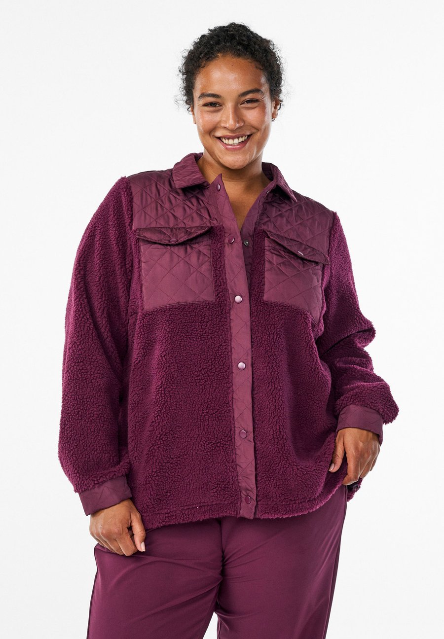 Флисовая куртка Active by Zizzi MIT GESTEPPTEN DETAILS, Grape Wine/Bordeaux
Флисовая куртка Active by Zizzi MIT GESTEPPTEN DETAILS, Grape Wine/Bordeaux