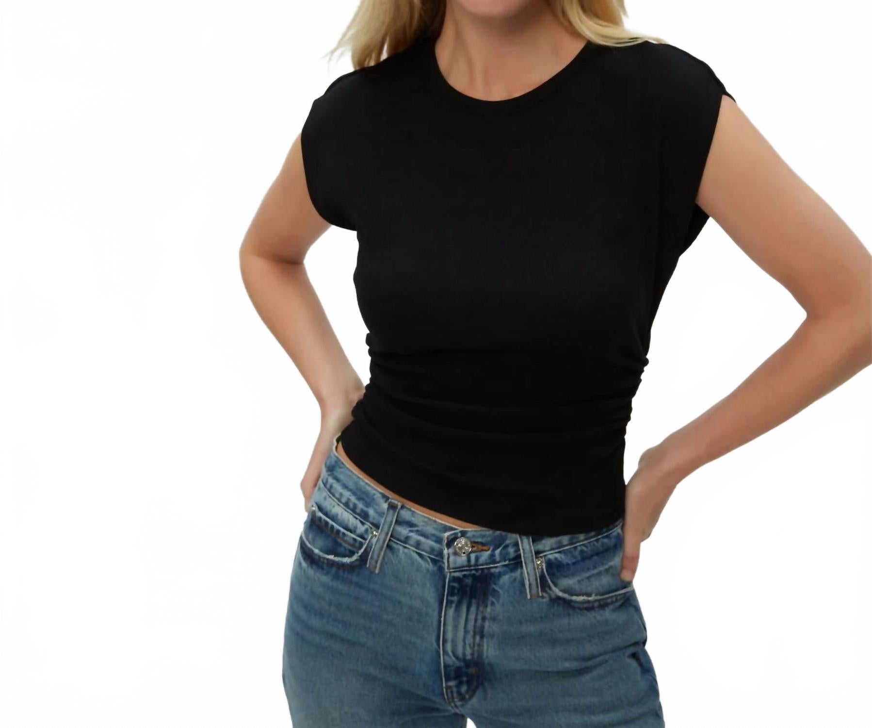 Джони с наплечниками футболка черная Michael Stars
Джони с наплечниками футболка черная Michael Stars