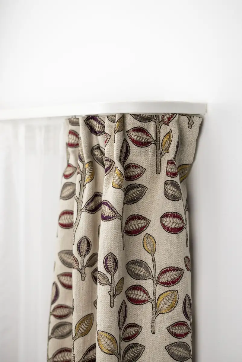 Карниз для штор GARESA "Пластиковый рельс CREDO", 2 направляющие, желаемой длины, с круглыми арками по бокам (без зазора между шторой и стеной!) 370 см, белый
Карниз для штор GARESA "Пластиковый рельс CREDO", 2 направляющие, желаемой длины, с круглыми арками по бокам (без зазора между шторой и стеной!) 370 см, белый