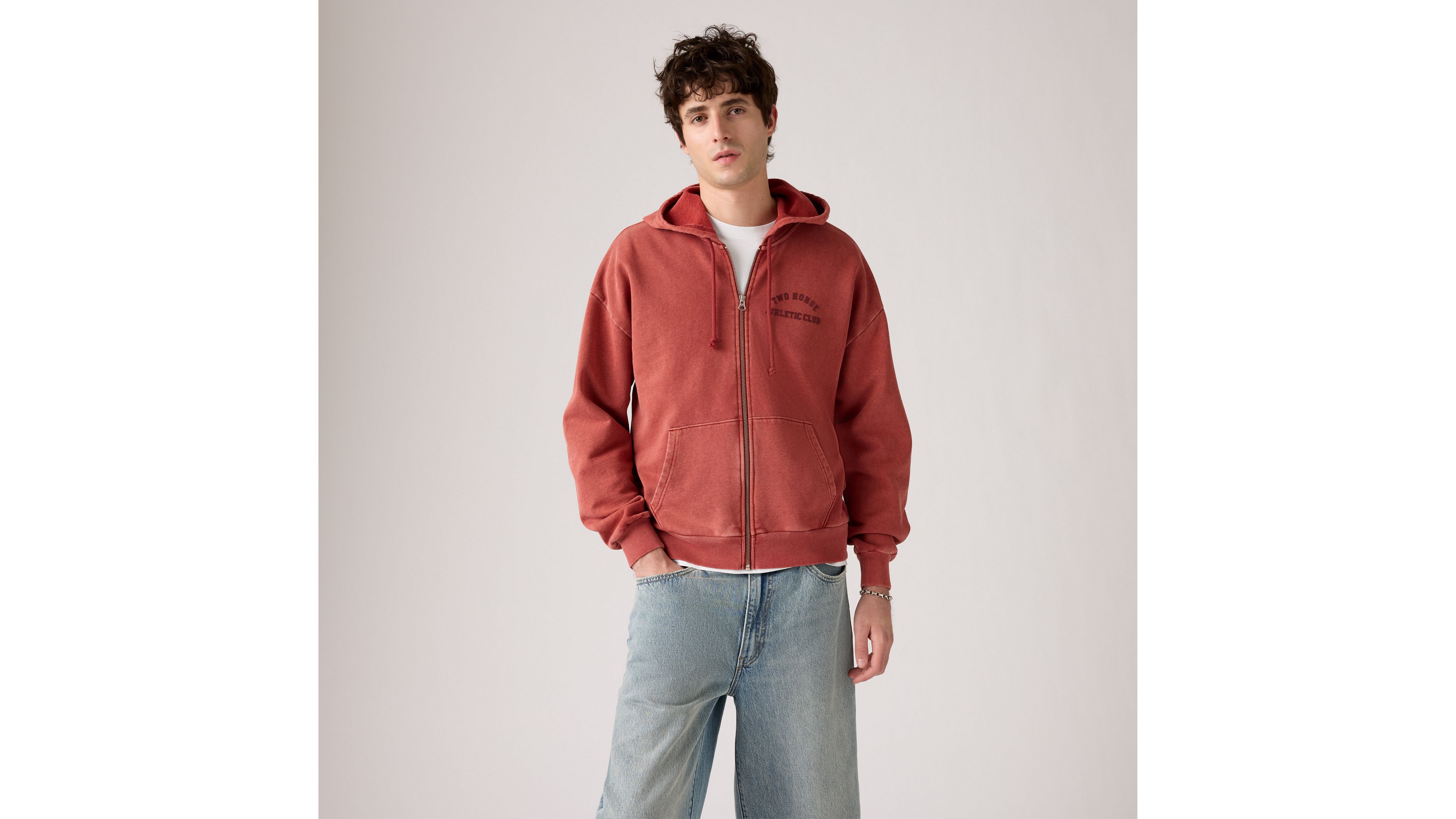 Толстовка свободного кроя с капюшоном на молнии Two Horse Levi's, Russet Brown - Red
Толстовка свободного кроя с капюшоном на молнии Two Horse Levi's, Russet Brown - Red