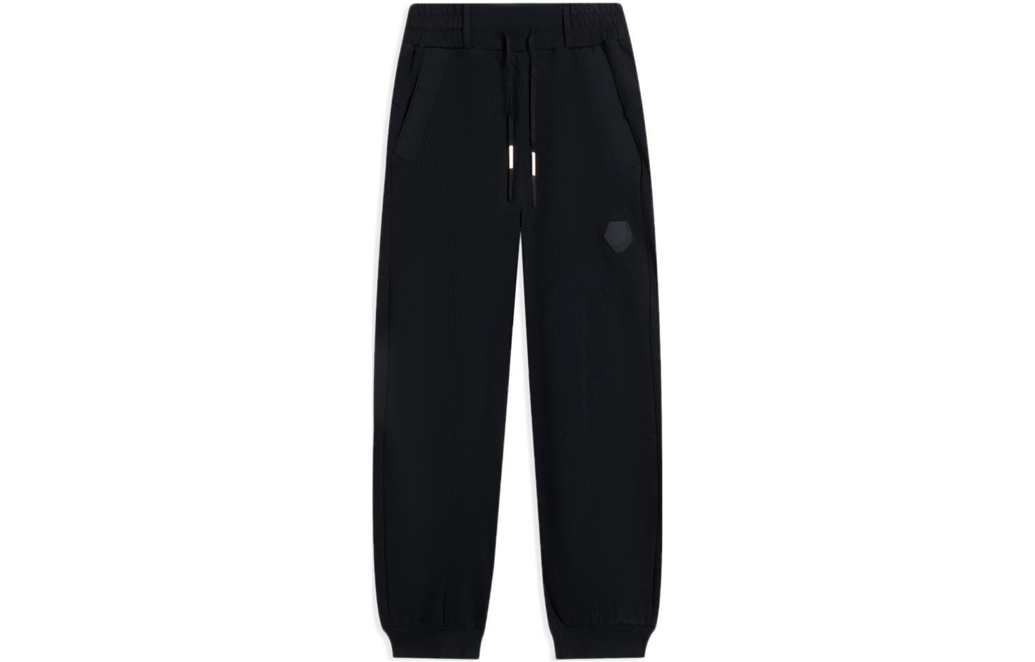 Трикотажные спортивные брюки мужские черные LINING
Трикотажные спортивные брюки мужские черные LINING