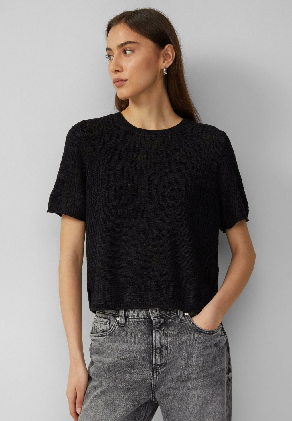 Базовая футболка KURZARMP QS, черный
Базовая футболка KURZARMP QS, черный