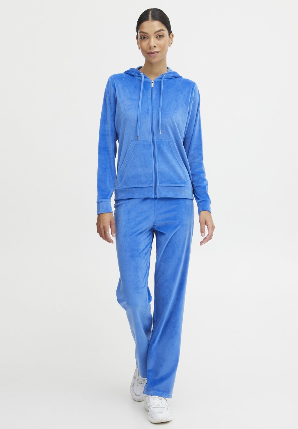 Спортивный костюм MITZA SET b.young, синий
Спортивный костюм MITZA SET b.young, синий