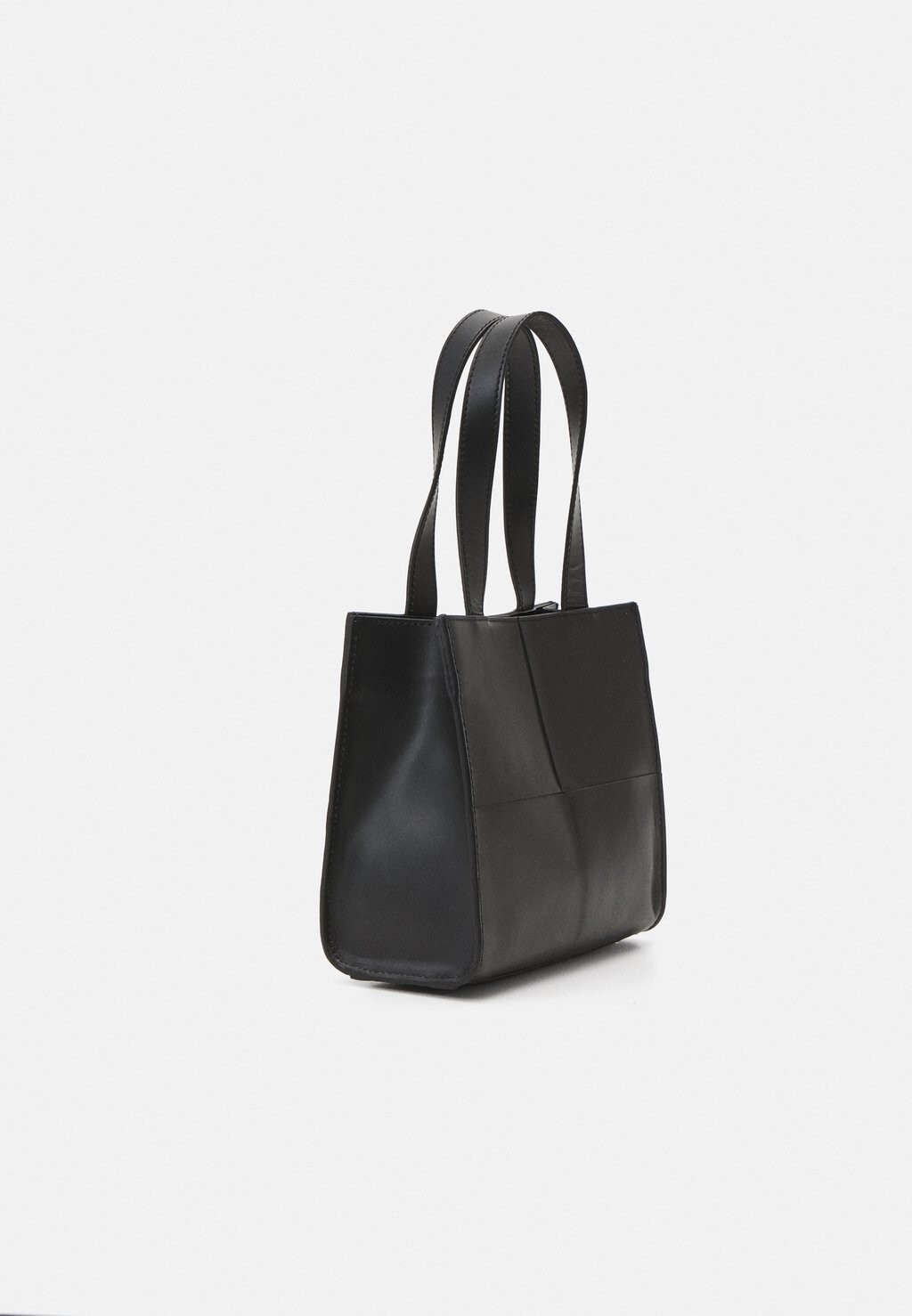 Сумочка BAG SMALL STUDIO ID, черный
Сумочка BAG SMALL STUDIO ID, черный