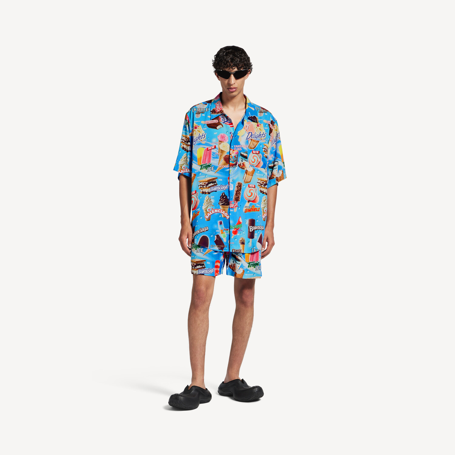 Мужская минималистичная футболка с коротким рукавом sweet treat синего цвета BALENCIAGA, синий
Мужская минималистичная футболка с коротким рукавом sweet treat синего цвета BALENCIAGA, синий