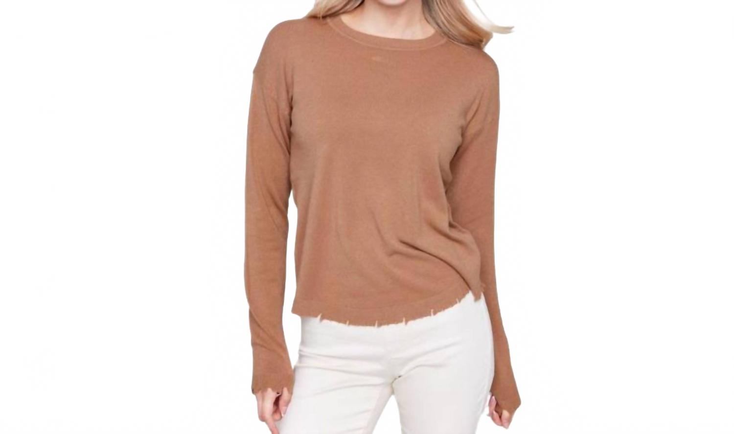 Свитер с круглым подолом и рваным краем в цвете трюфель CHARLIE B, Truffle
Свитер с круглым подолом и рваным краем в цвете трюфель CHARLIE B, Truffle