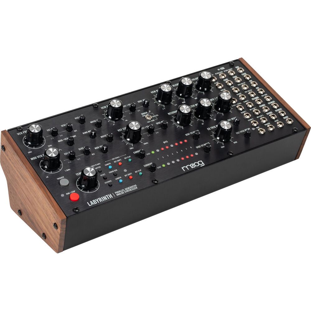 Синтезатор Moog Labyrinth Parallel Generative Analog Synthesizer LABYRINTH
Синтезатор Moog Labyrinth Parallel Generative Analog Synthesizer LABYRINTH