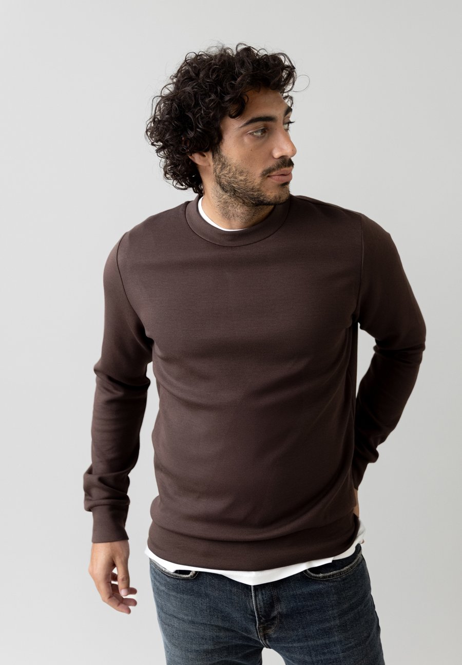 Толстовка Mos Mosh Gallery ABEL, Chocolate Brown/Brown, Коричневый, Толстовка Mos Mosh Gallery ABEL, Chocolate Brown/Brown
Толстовка Mos Mosh Gallery ABEL, Chocolate Brown/Brown, Коричневый, Толстовка Mos Mosh Gallery ABEL, Chocolate Brown/Brown