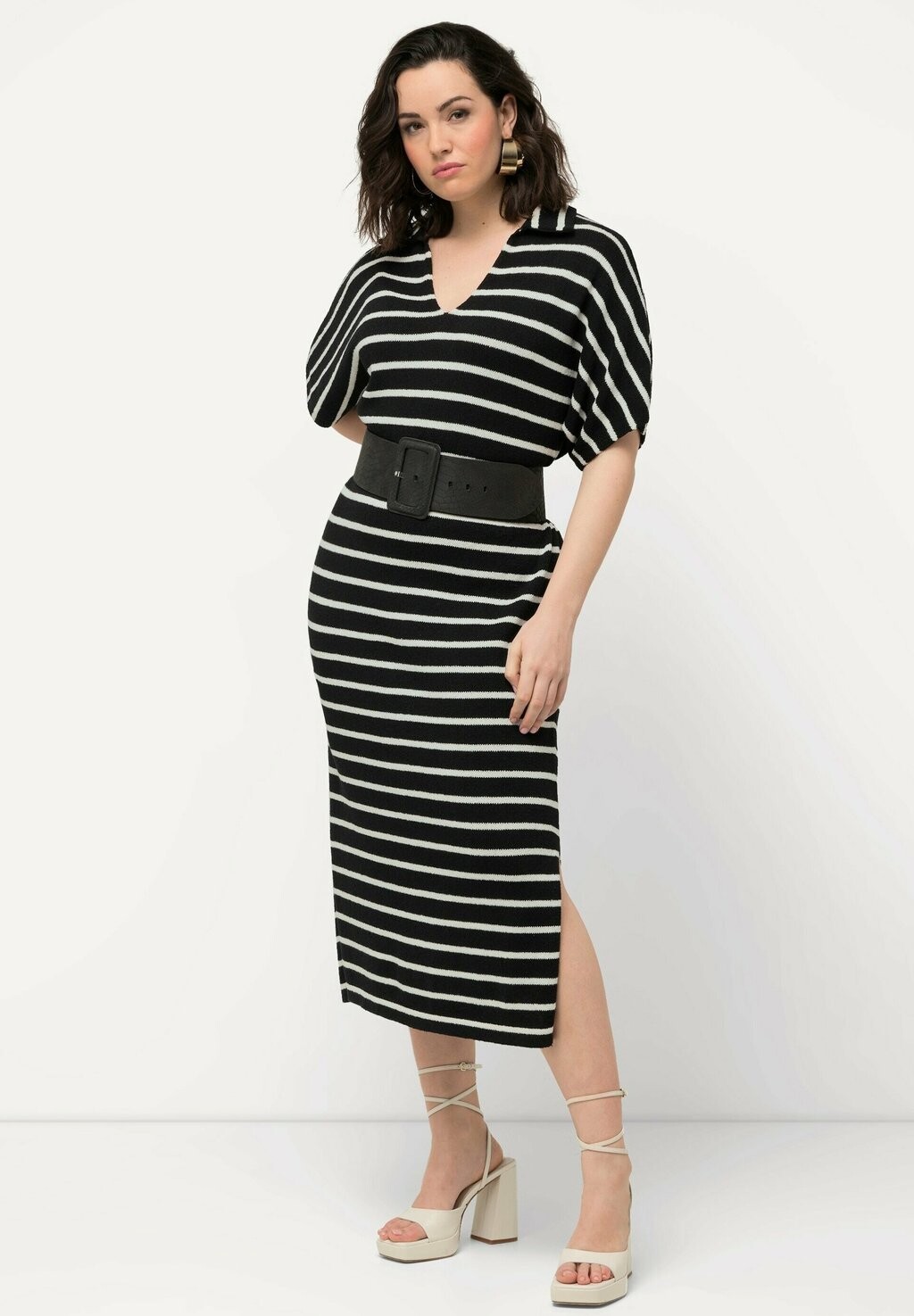 Платье-джемпер SHORT SLEEVE Ulla Popken, черный
Платье-джемпер SHORT SLEEVE Ulla Popken, черный