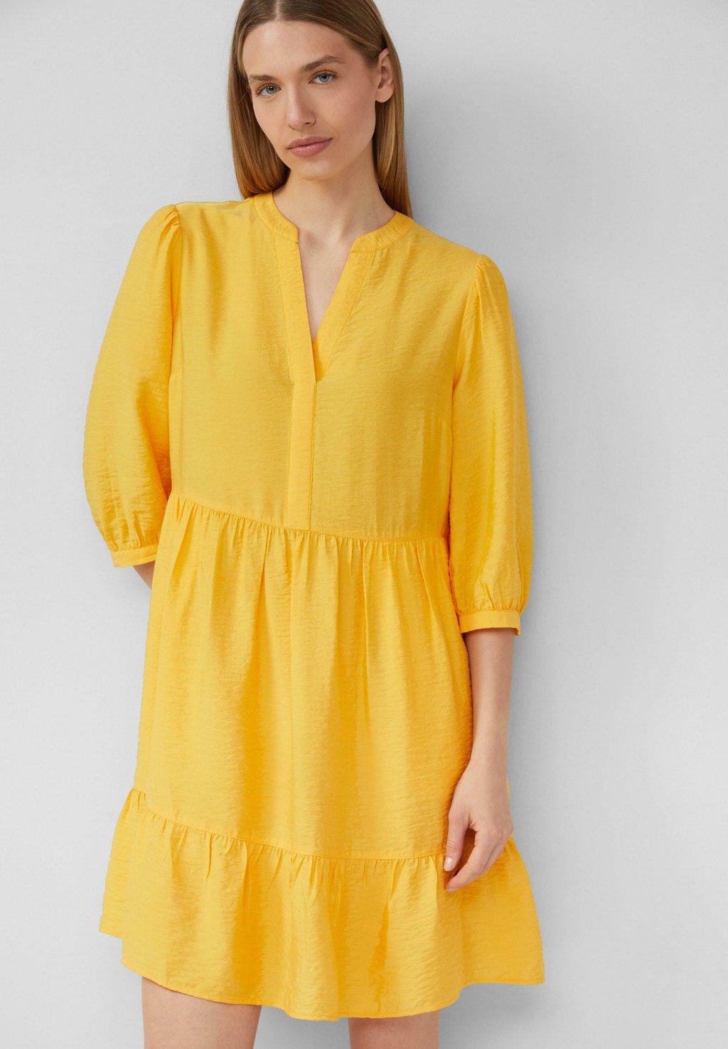 Повседневное платье STRUKTURIERTES AUS MIT EINGRIFFTASCHEN s.Oliver, желтый
Повседневное платье STRUKTURIERTES AUS MIT EINGRIFFTASCHEN s.Oliver, желтый