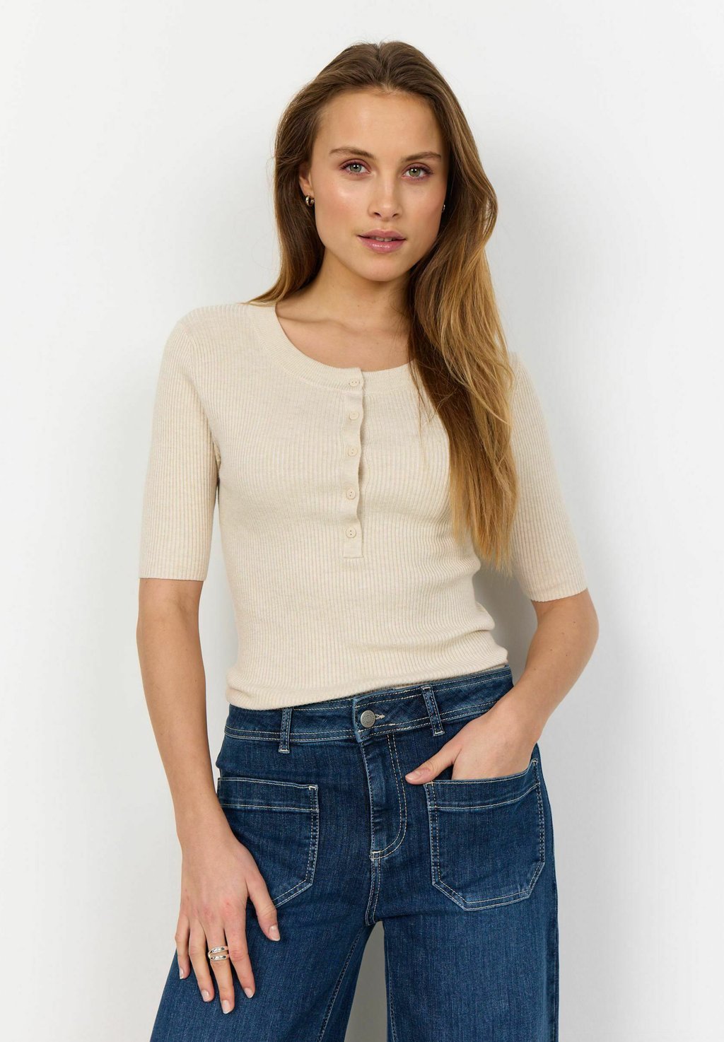 Базовая футболка SC-DOLLIE 781 Soyaconcept, бежевый
Базовая футболка SC-DOLLIE 781 Soyaconcept, бежевый