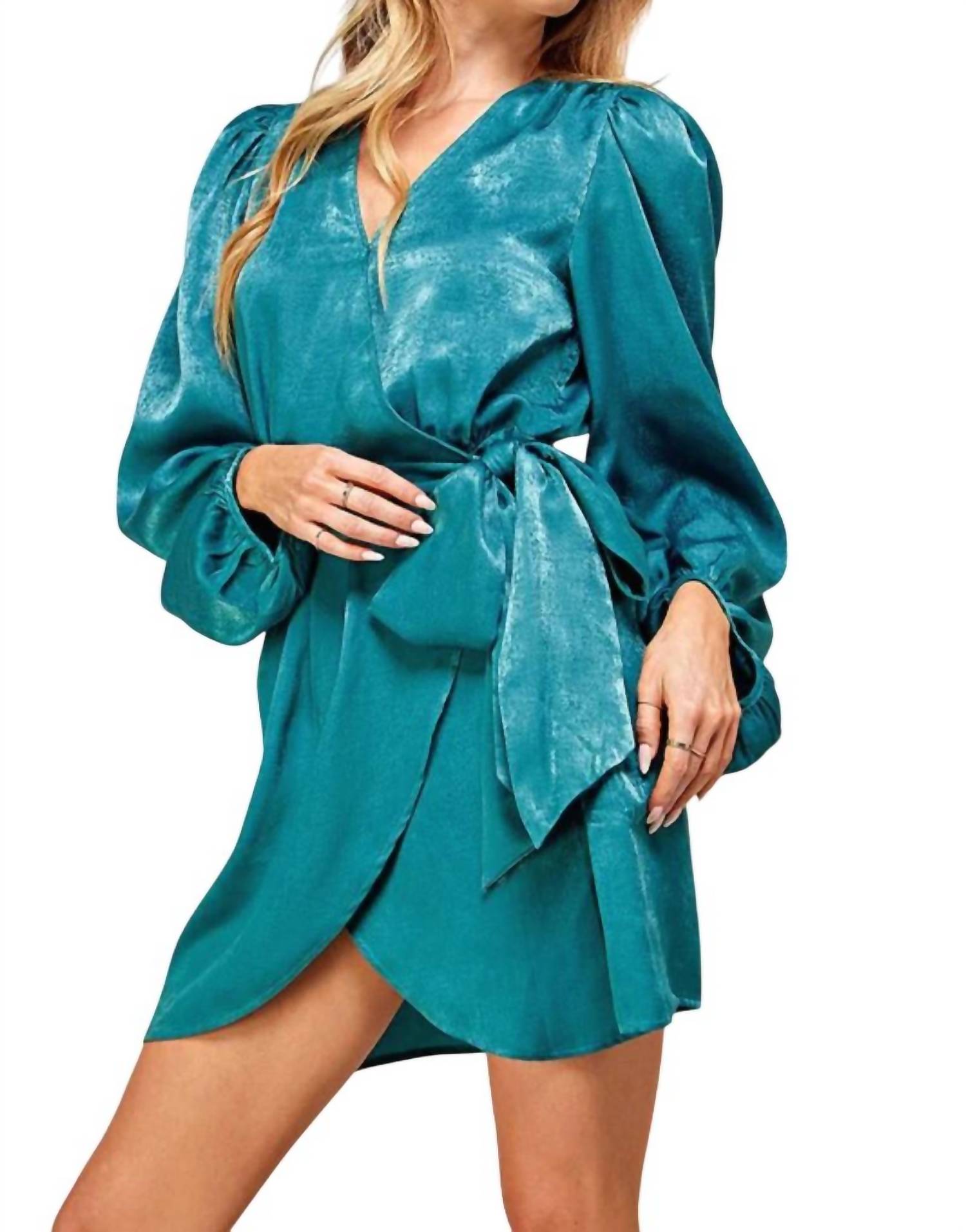 Платье Rachael в стиле сатинового запахивания цвета морской волны Sweet Lemon, Teal
Платье Rachael в стиле сатинового запахивания цвета морской волны Sweet Lemon, Teal