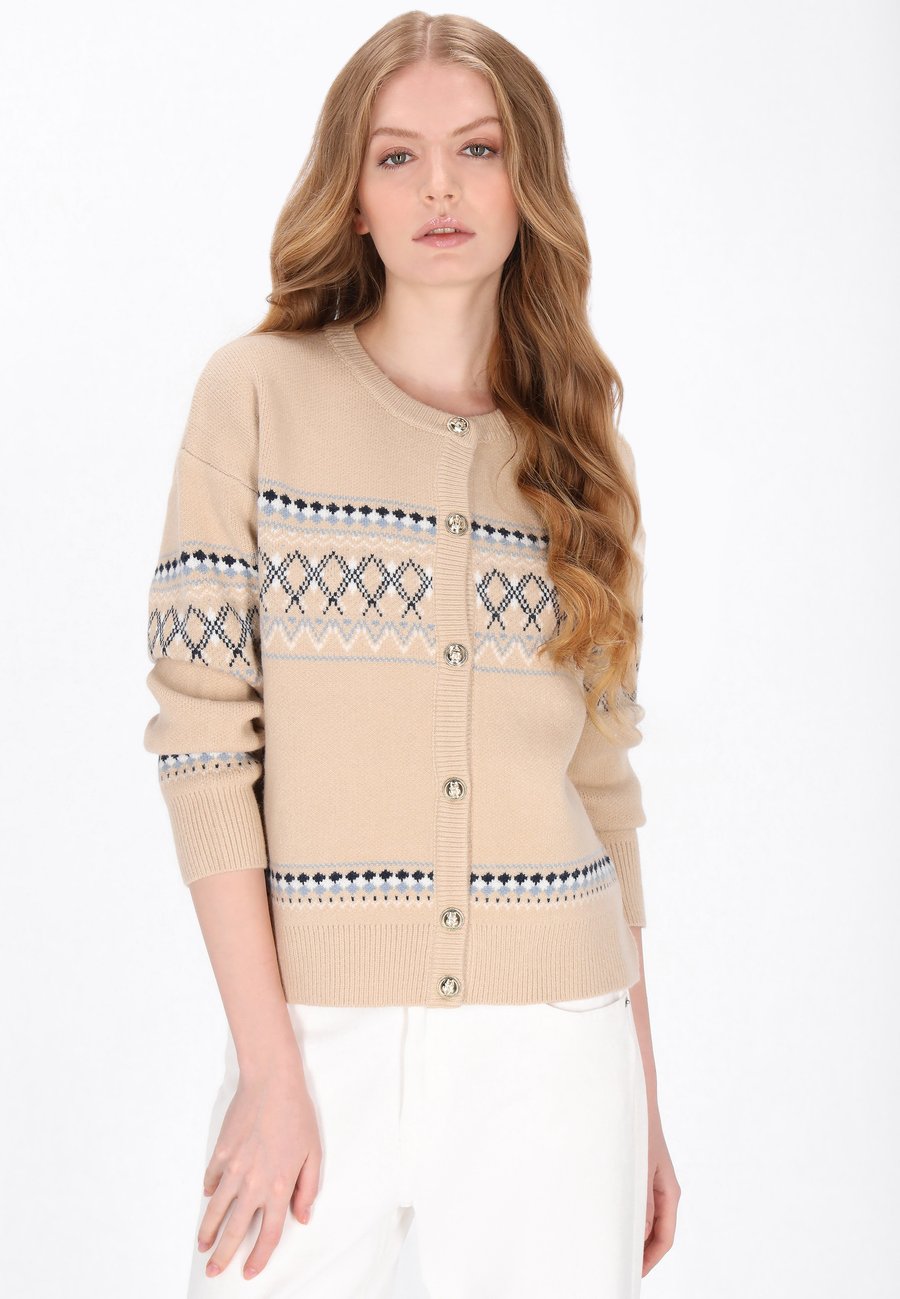 Кардиган DreiMaster Cardigan, Sand
Кардиган DreiMaster Cardigan, Sand