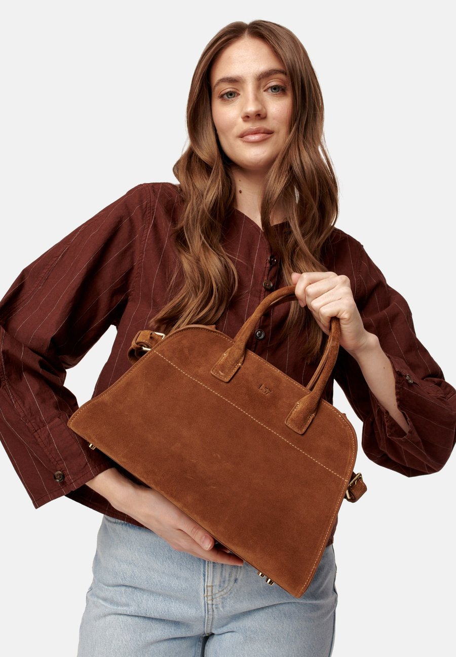 Сумка L37 Handbag, Tan
Сумка L37 Handbag, Tan