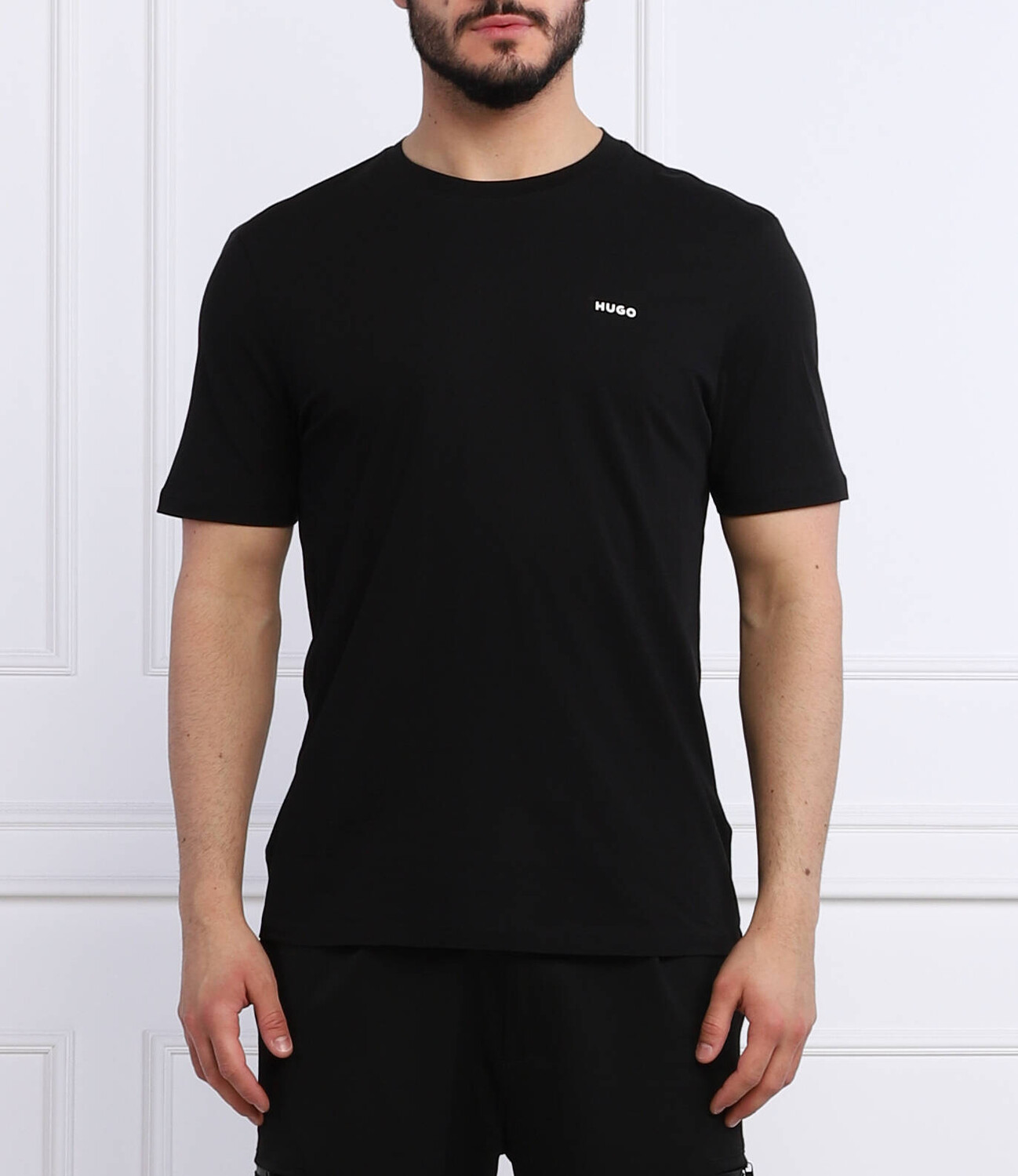 Футболка HUGO dero222 regular fit, черный
Футболка HUGO dero222 regular fit, черный