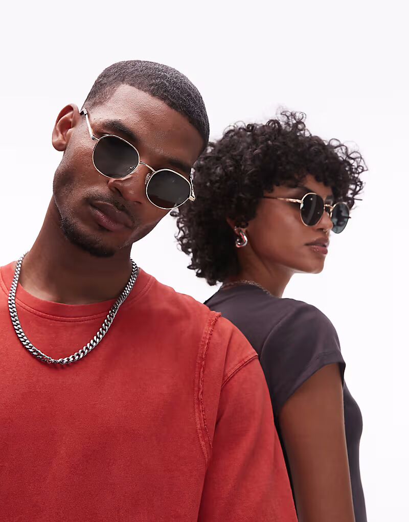 Солнцезащитные очки Le Specs Odyssey в круглой металлической оправе с зелеными поляризованными линзами
Солнцезащитные очки Le Specs Odyssey в круглой металлической оправе с зелеными поляризованными линзами