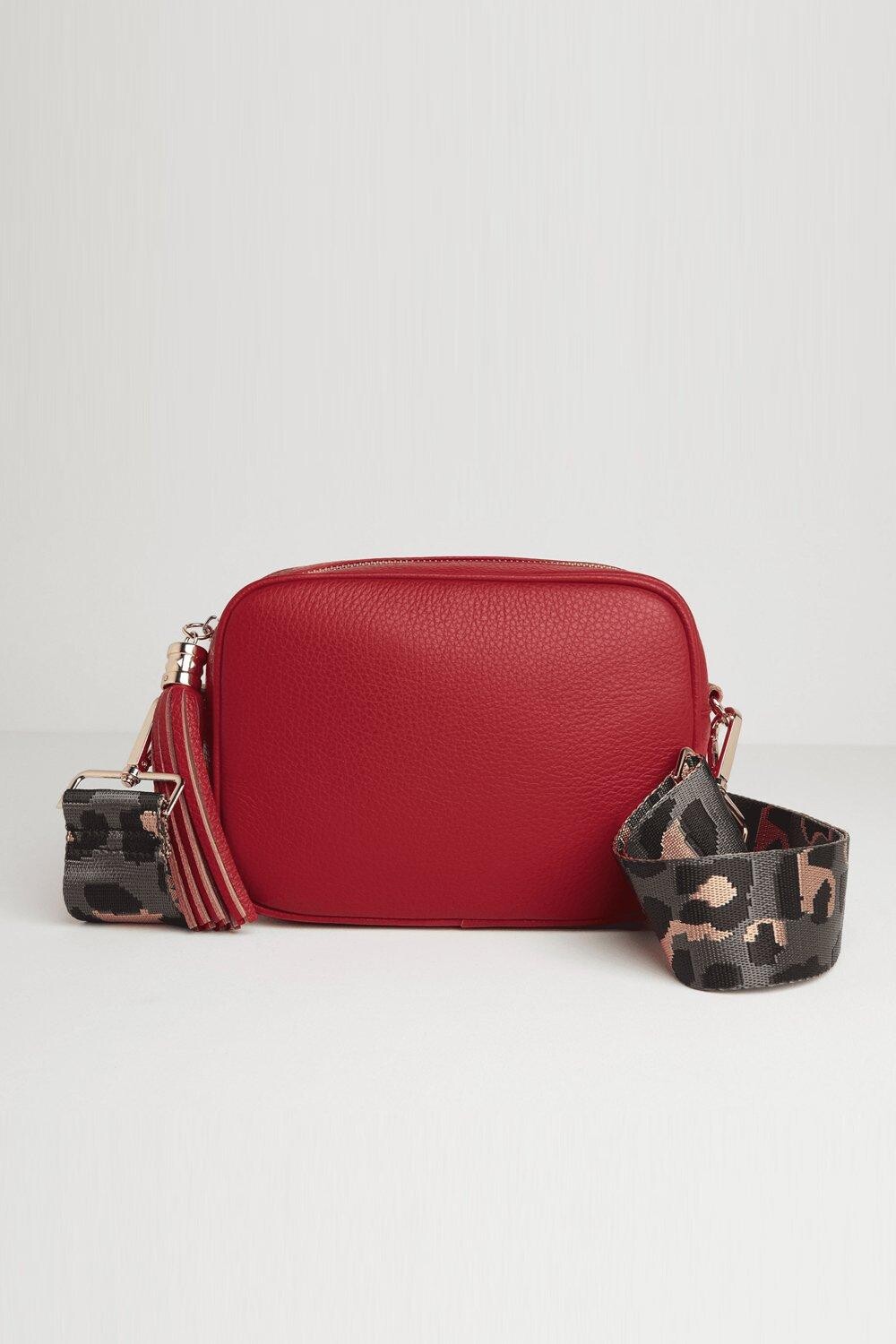 Сумка через плечо Verona с кисточками и темным леопардовым ремешком Betsy & Floss, красный
Сумка через плечо Verona с кисточками и темным леопардовым ремешком Betsy & Floss, красный