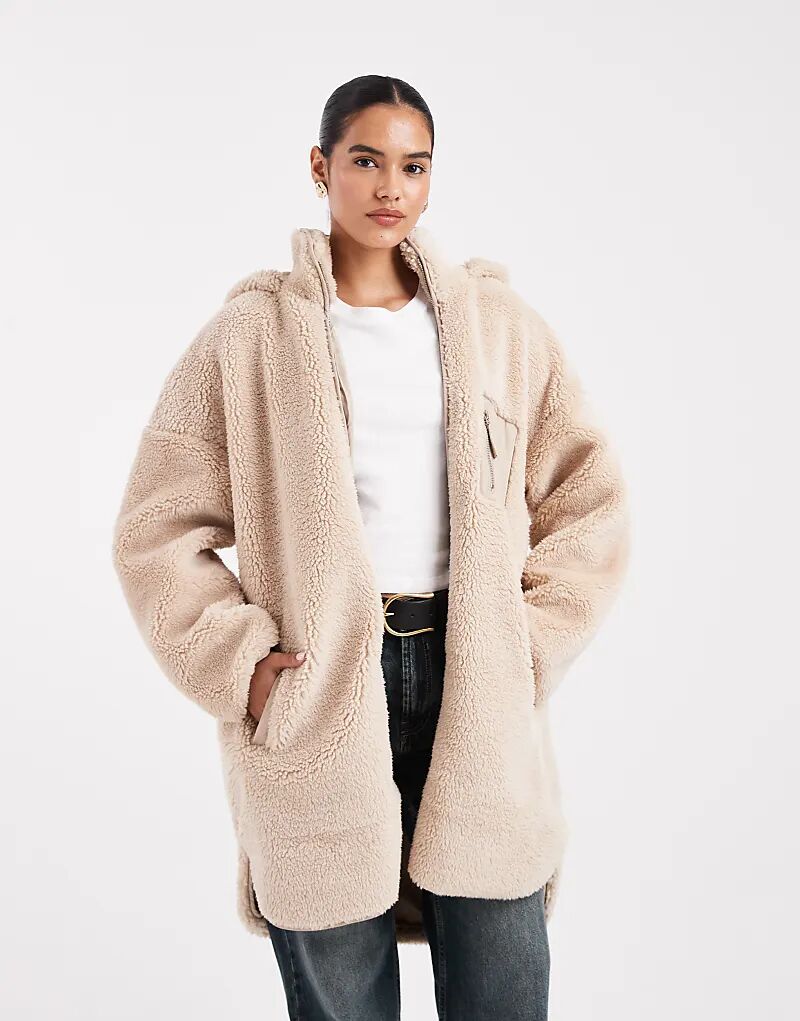 ONLY плюшевая куртка с капюшоном бежевого цвета
ONLY плюшевая куртка с капюшоном бежевого цвета