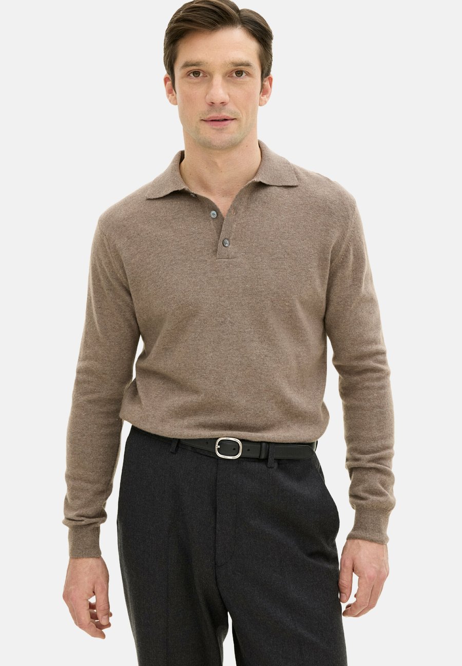 Поло Oscar Jacobson PEPE, Walnut Beige/Beige, Коричневый, Поло Oscar Jacobson PEPE, Walnut Beige/Beige
Поло Oscar Jacobson PEPE, Walnut Beige/Beige, Коричневый, Поло Oscar Jacobson PEPE, Walnut Beige/Beige