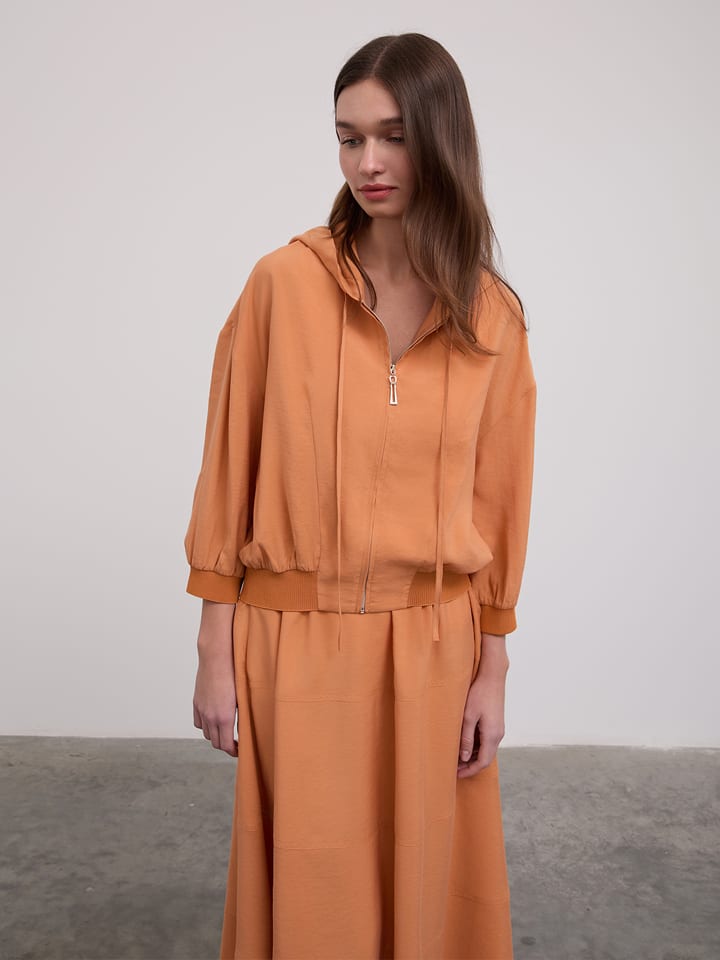 Толстовка BGN, оранжевый
Толстовка BGN, оранжевый