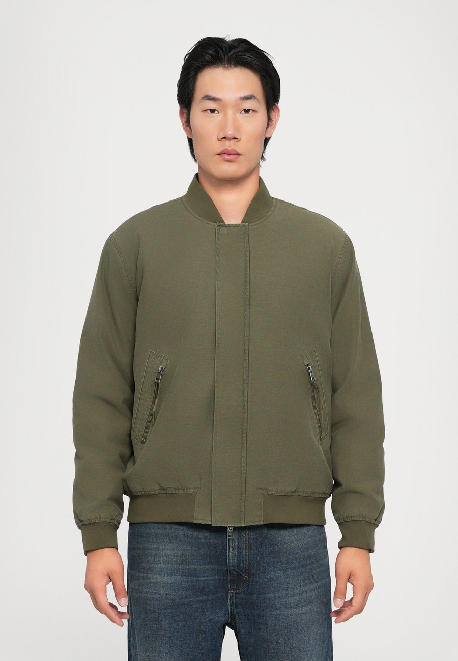 Куртка CLOSED JACKET, Forest Green/Olive
Куртка CLOSED JACKET, Forest Green/Olive