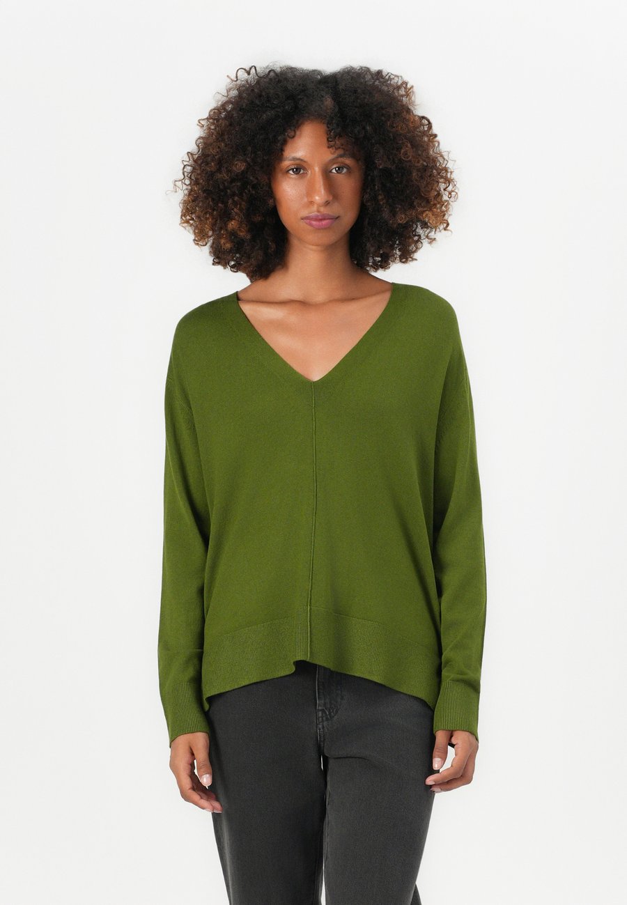 Джемпер TOM TAILOR FLUENT V NECK, Deep Ivy Green/Green
Джемпер TOM TAILOR FLUENT V NECK, Deep Ivy Green/Green