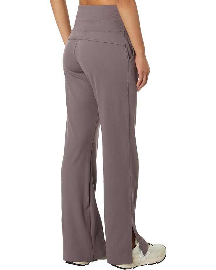 Брюки Jockey Active Relaxed Fit Flare Pants With Wicking, цвет Plum Truffle
Брюки Jockey Active Relaxed Fit Flare Pants With Wicking, цвет Plum Truffle