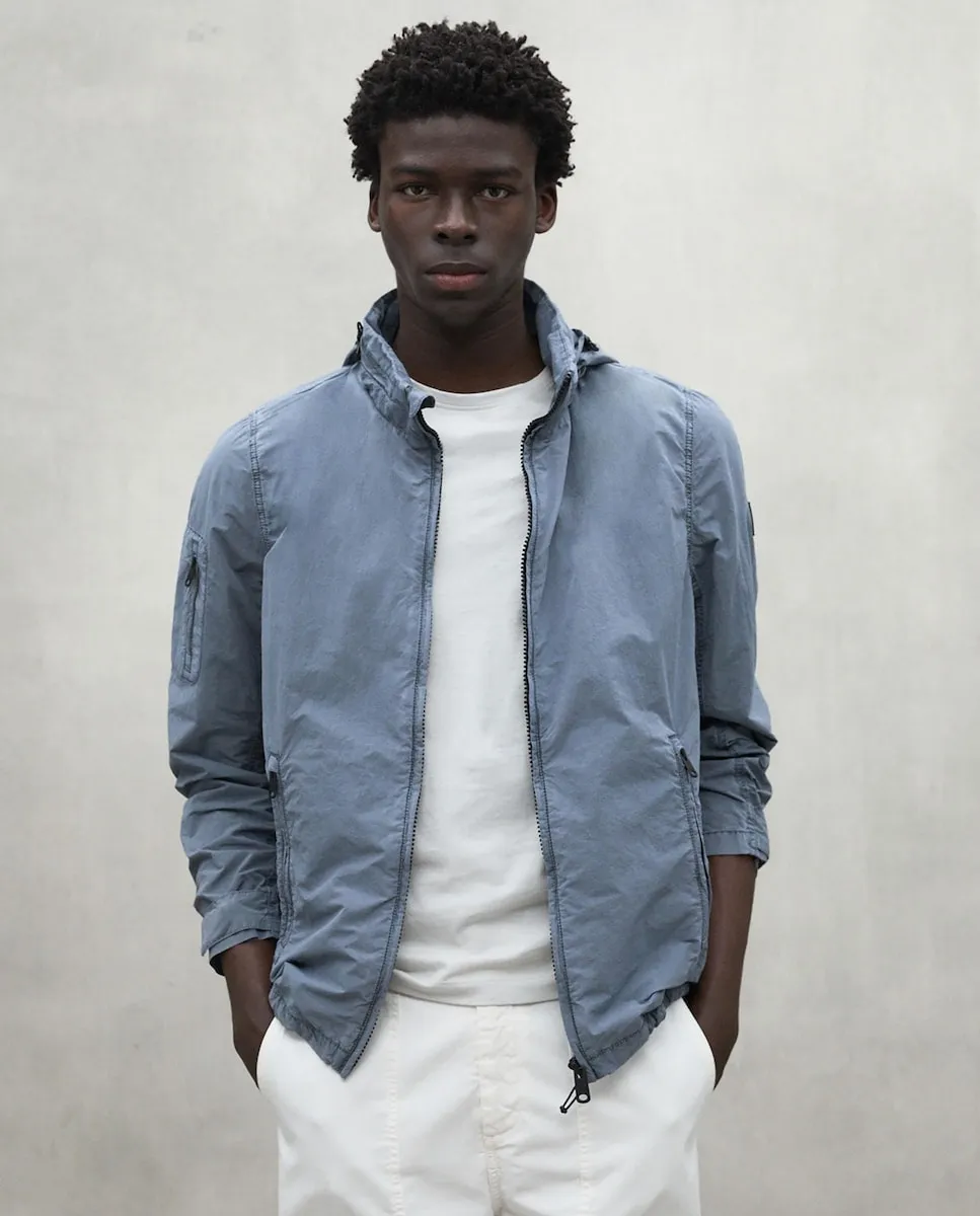 Мужская куртка с эластичной регулировкой талии и съемным капюшоном Ecoalf, синий
Мужская куртка с эластичной регулировкой талии и съемным капюшоном Ecoalf, синий