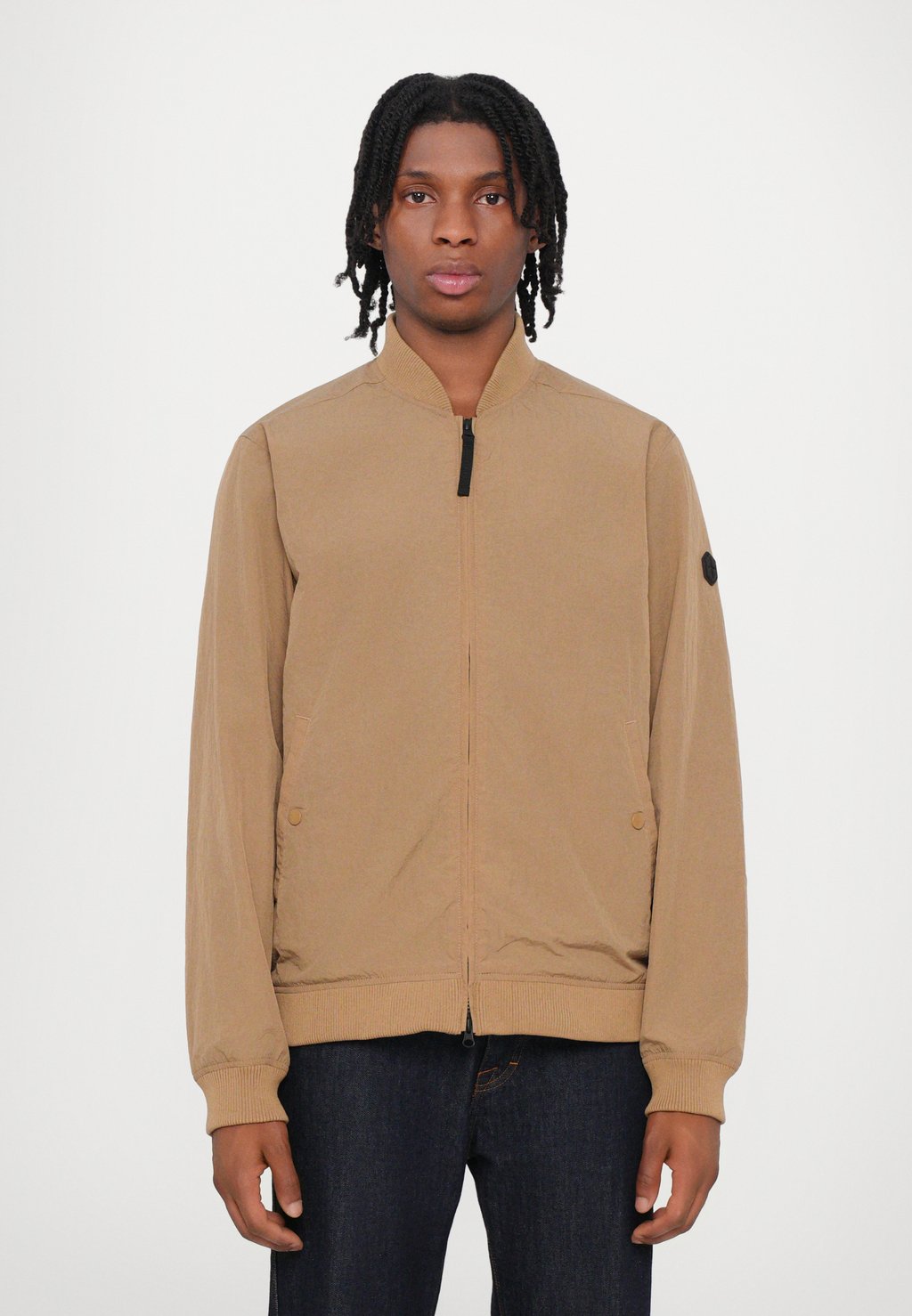 Куртка-бомбер DANIEL QUARTZ CO, серый
Куртка-бомбер DANIEL QUARTZ CO, серый