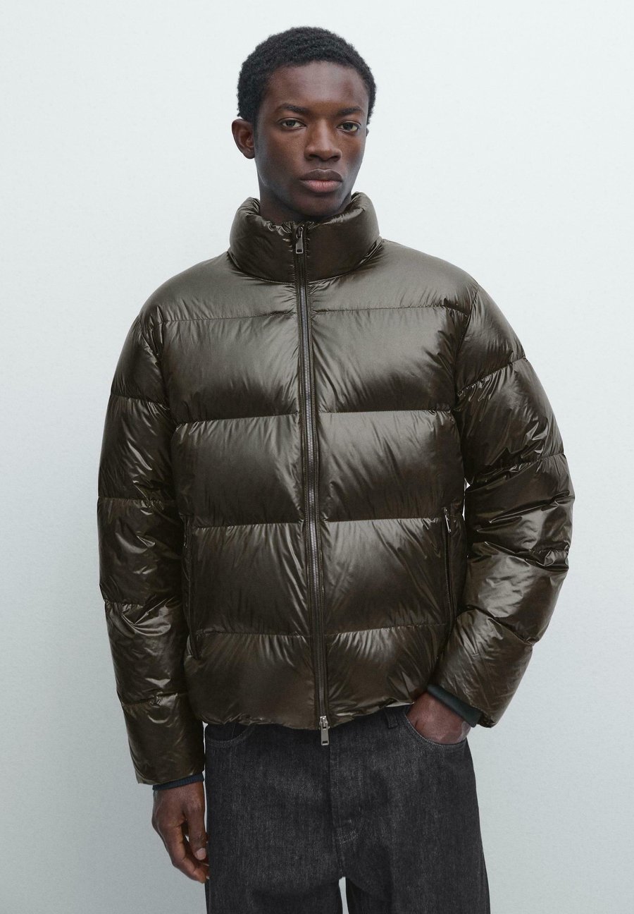 Куртка Massimo Dutti PUFFER, Khaki
Куртка Massimo Dutti PUFFER, Khaki