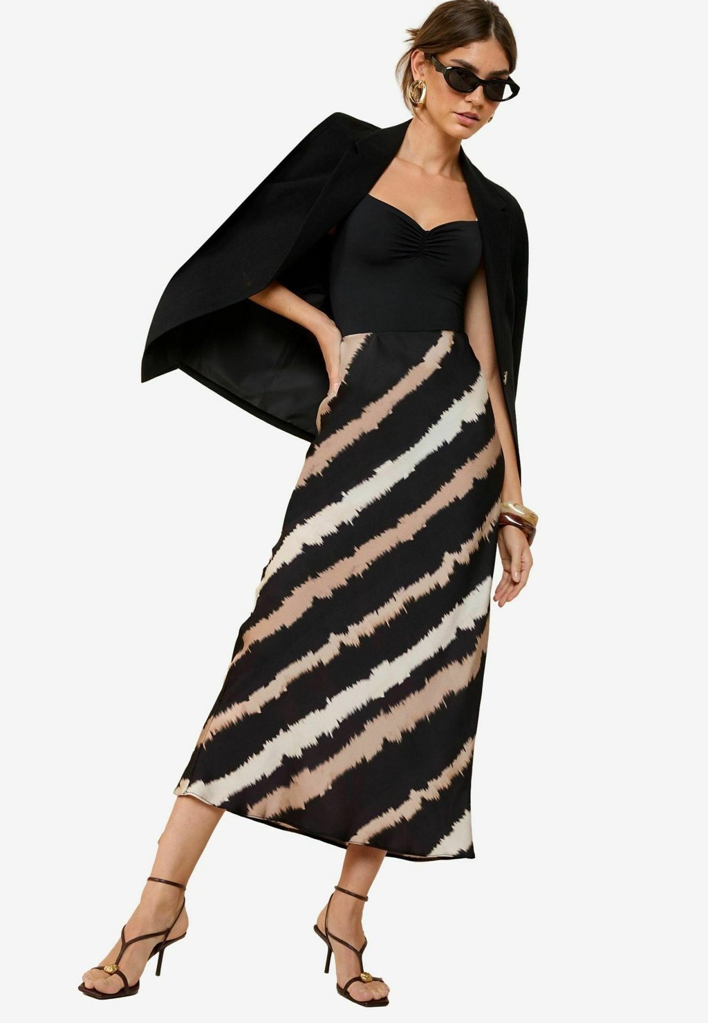 Юбка А-силуэта Friends Like These, черный
Юбка А-силуэта Friends Like These, черный