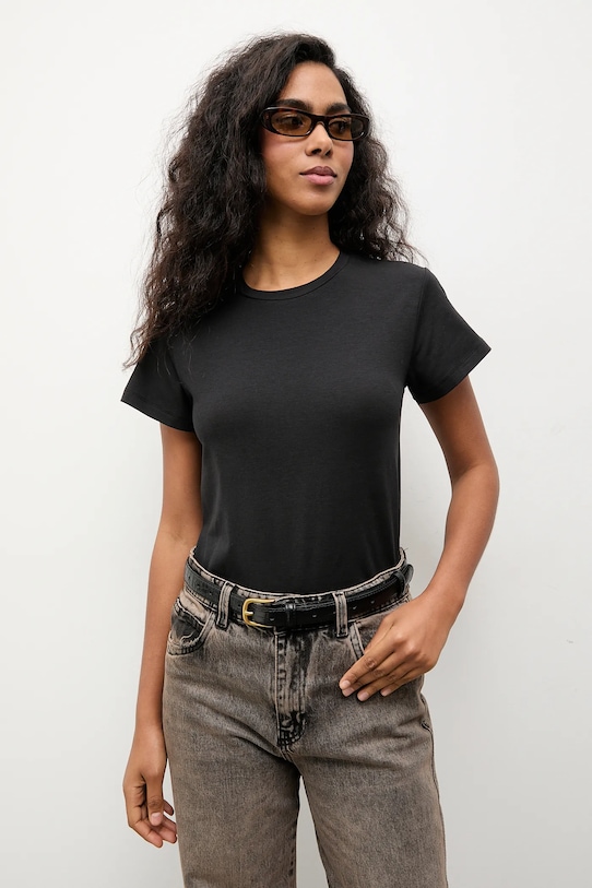 Футболка Answear.LAB, черный
Футболка Answear.LAB, черный