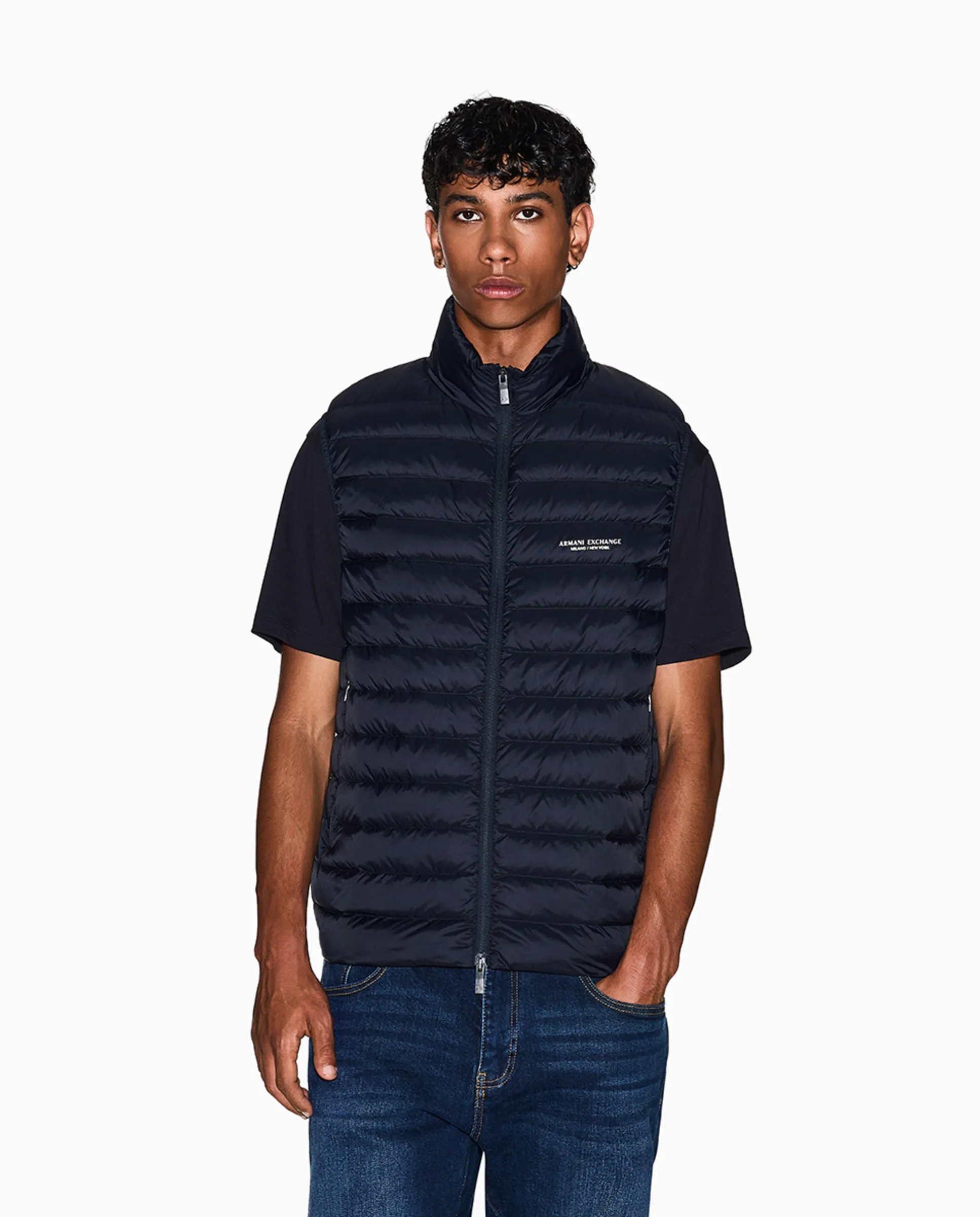 Мужская стеганая куртка на молнии с двумя бегунками Armani Exchange, темно-синий
Мужская стеганая куртка на молнии с двумя бегунками Armani Exchange, темно-синий
