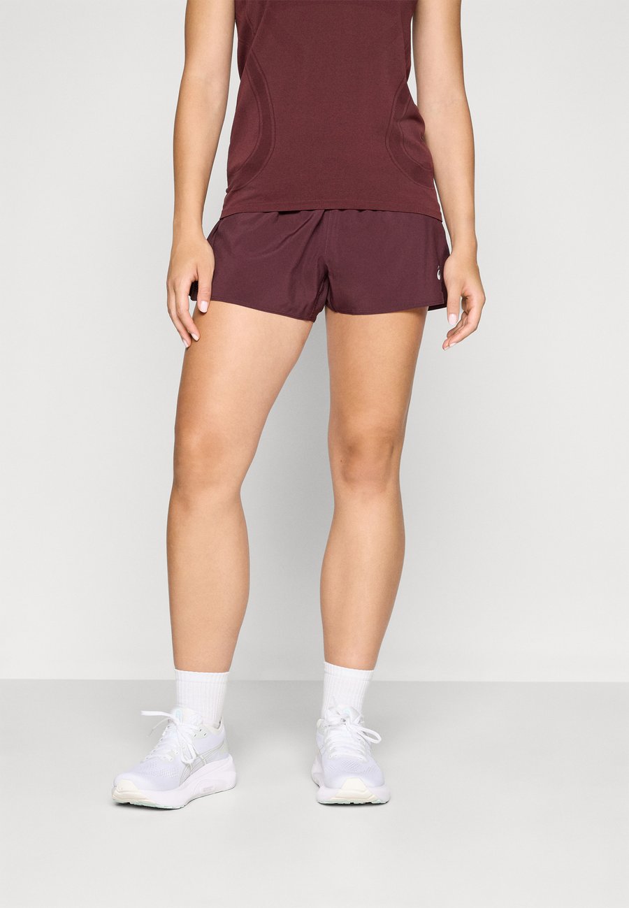 Спортивные шорты ASICS CORE SPLIT SHORT, Dark Currant/Bordeaux
Спортивные шорты ASICS CORE SPLIT SHORT, Dark Currant/Bordeaux