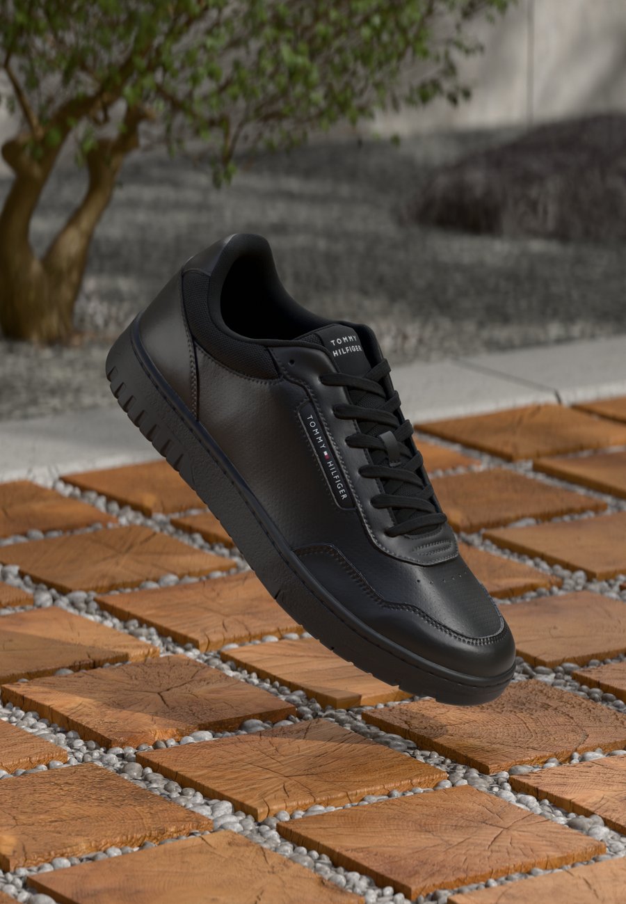 Кроссовки Tommy Hilfiger BASKET CORE, Black
Кроссовки Tommy Hilfiger BASKET CORE, Black