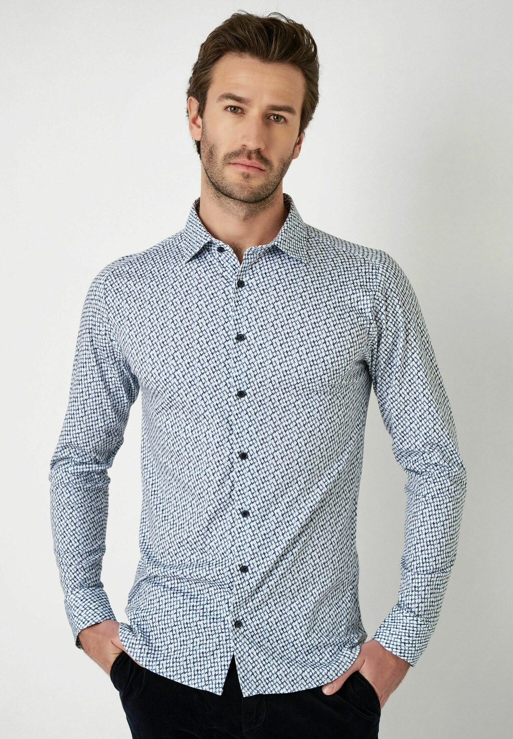 Рубашка DESOTO, светло-голубой
Рубашка DESOTO, светло-голубой