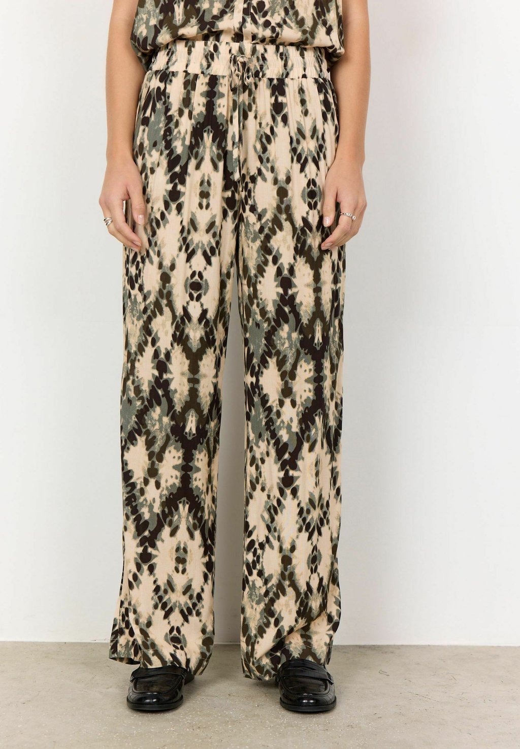 Брюки SC-PONTIDA 2-B Soyaconcept, бежевый
Брюки SC-PONTIDA 2-B Soyaconcept, бежевый