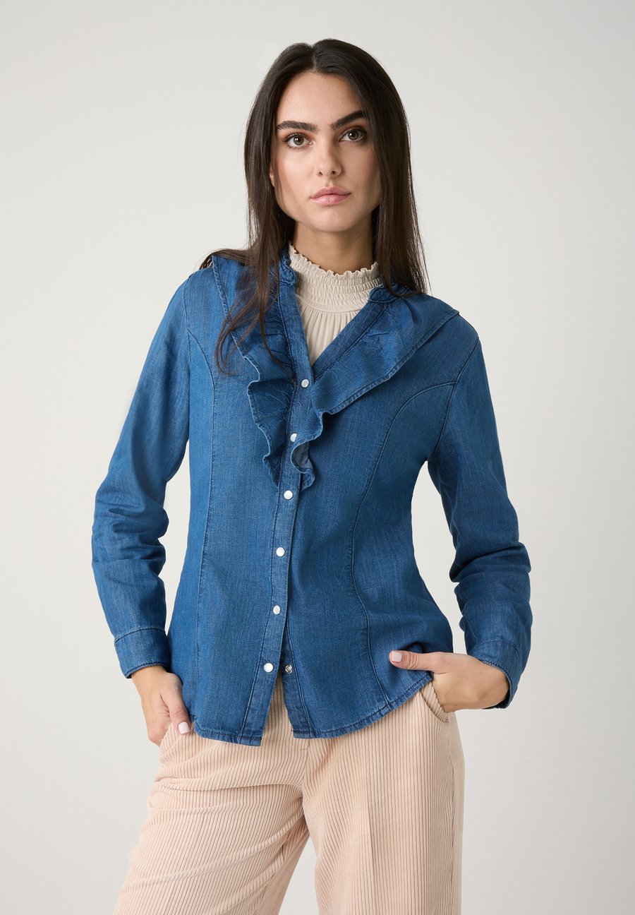Блуза More & More Button-down blouse, Middle Blue Denim/Blue Denim
Блуза More & More Button-down blouse, Middle Blue Denim/Blue Denim