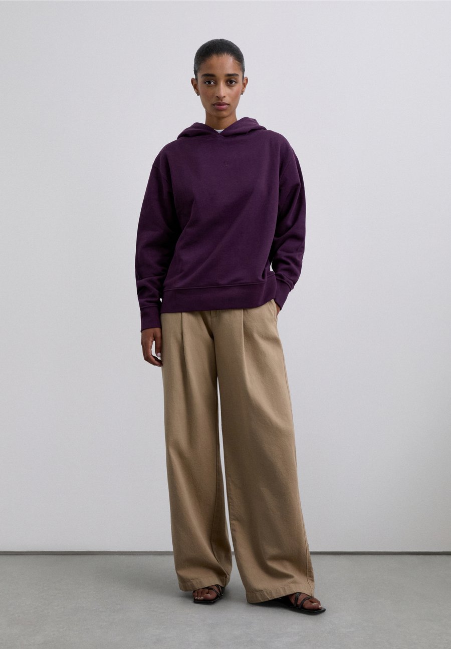 Худи Scalpers BASICFADE, Purple
Худи Scalpers BASICFADE, Purple