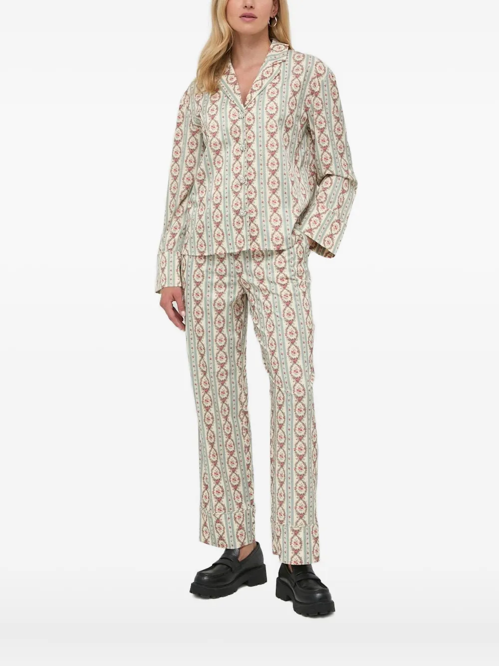 Рубашка с цветочными полосками и декорированными пуговицами Notes du Nord, нейтральный
Рубашка с цветочными полосками и декорированными пуговицами Notes du Nord, нейтральный