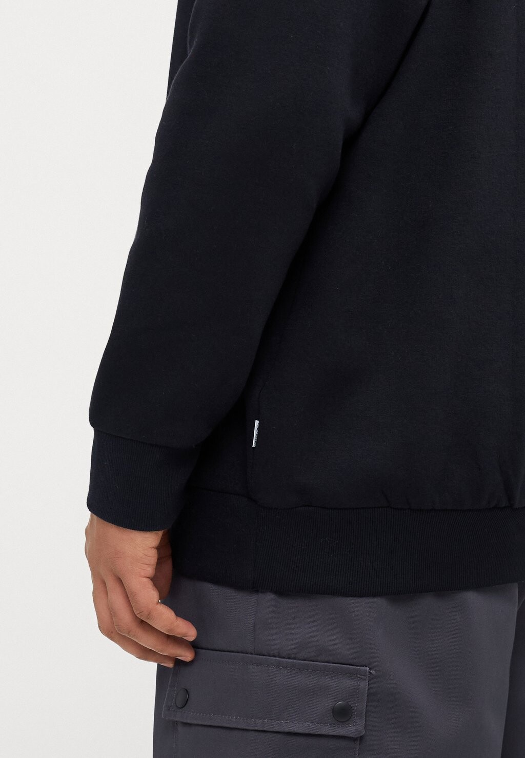 Толстовка с капюшоном JJECORP LOGO SWEAT HOOD Jack & Jones, черный
Толстовка с капюшоном JJECORP LOGO SWEAT HOOD Jack & Jones, черный