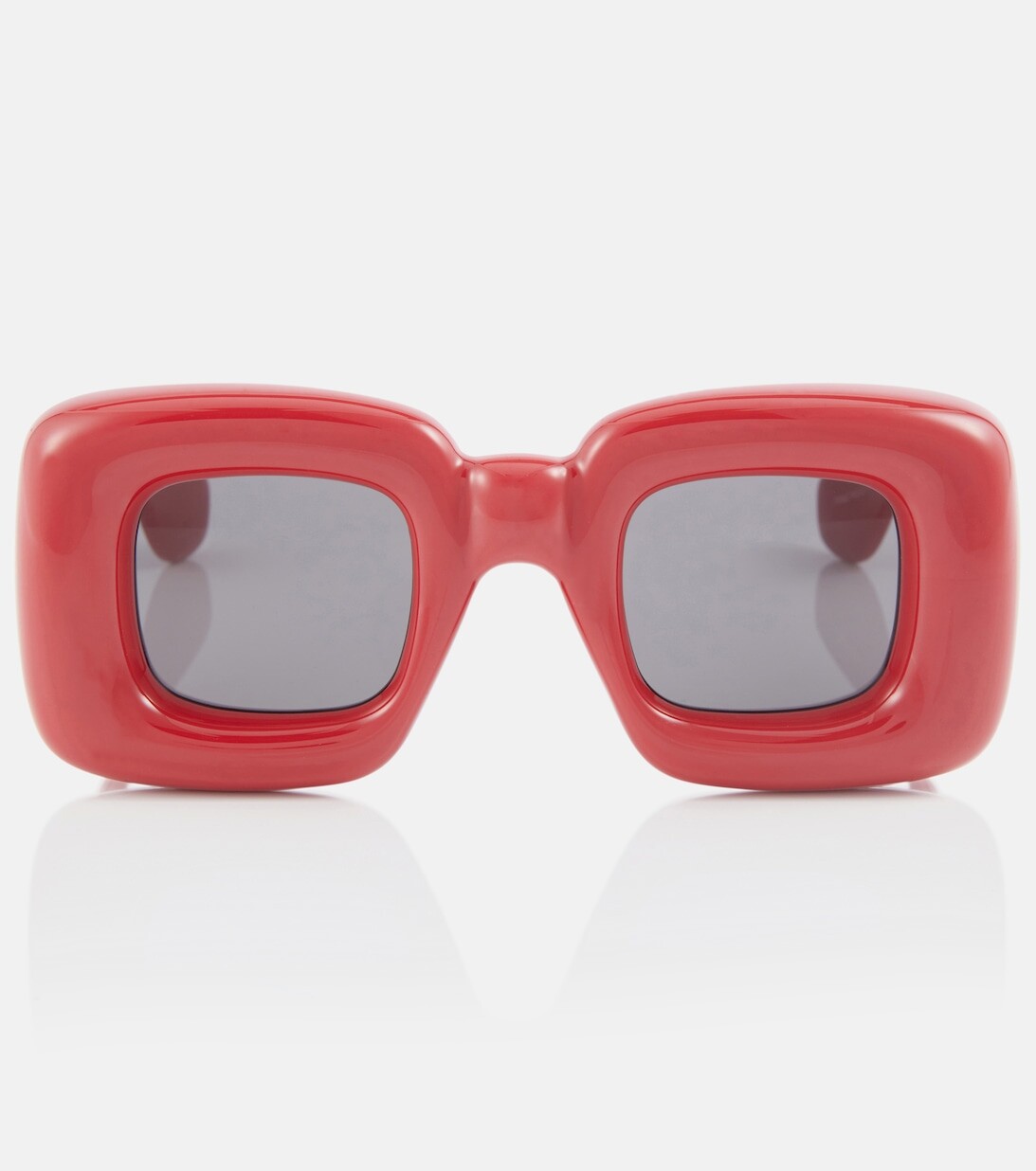 Круглые солнцезащитные очки с завышенной талией Loewe, красный
Круглые солнцезащитные очки с завышенной талией Loewe, красный