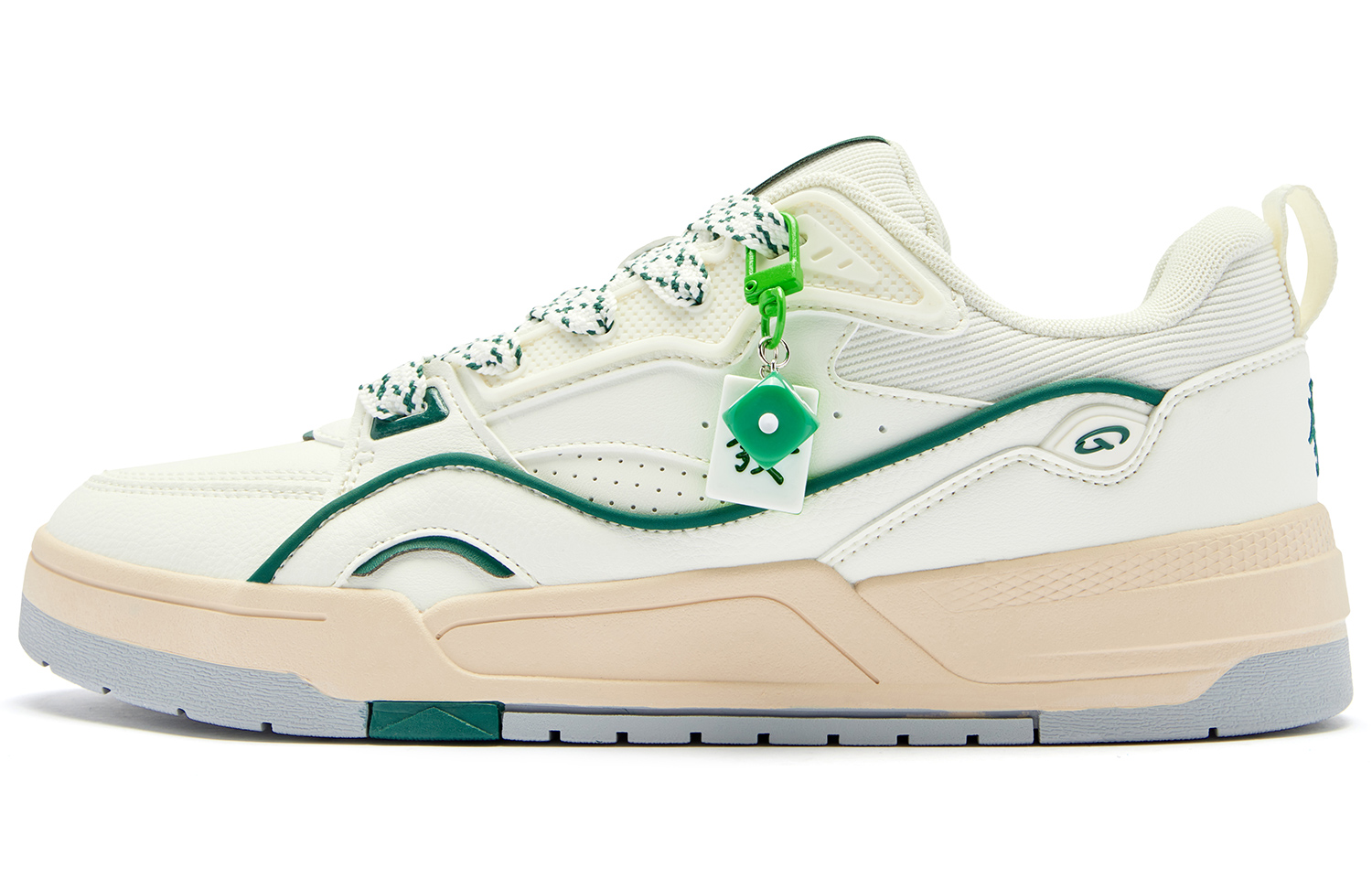 QIAODAN Кроссовки для скейтбординга, увеличивающие рост, износостойкие, легкие, нескользящие, белые, зеленые
QIAODAN Кроссовки для скейтбординга, увеличивающие рост, износостойкие, легкие, нескользящие, белые, зеленые