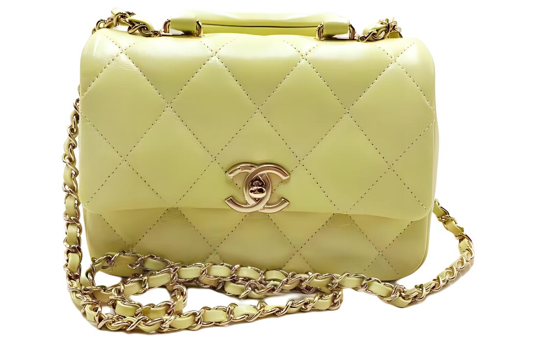 CHANEL Отполированная кожаная сумка через плечо на пояс
CHANEL Отполированная кожаная сумка через плечо на пояс