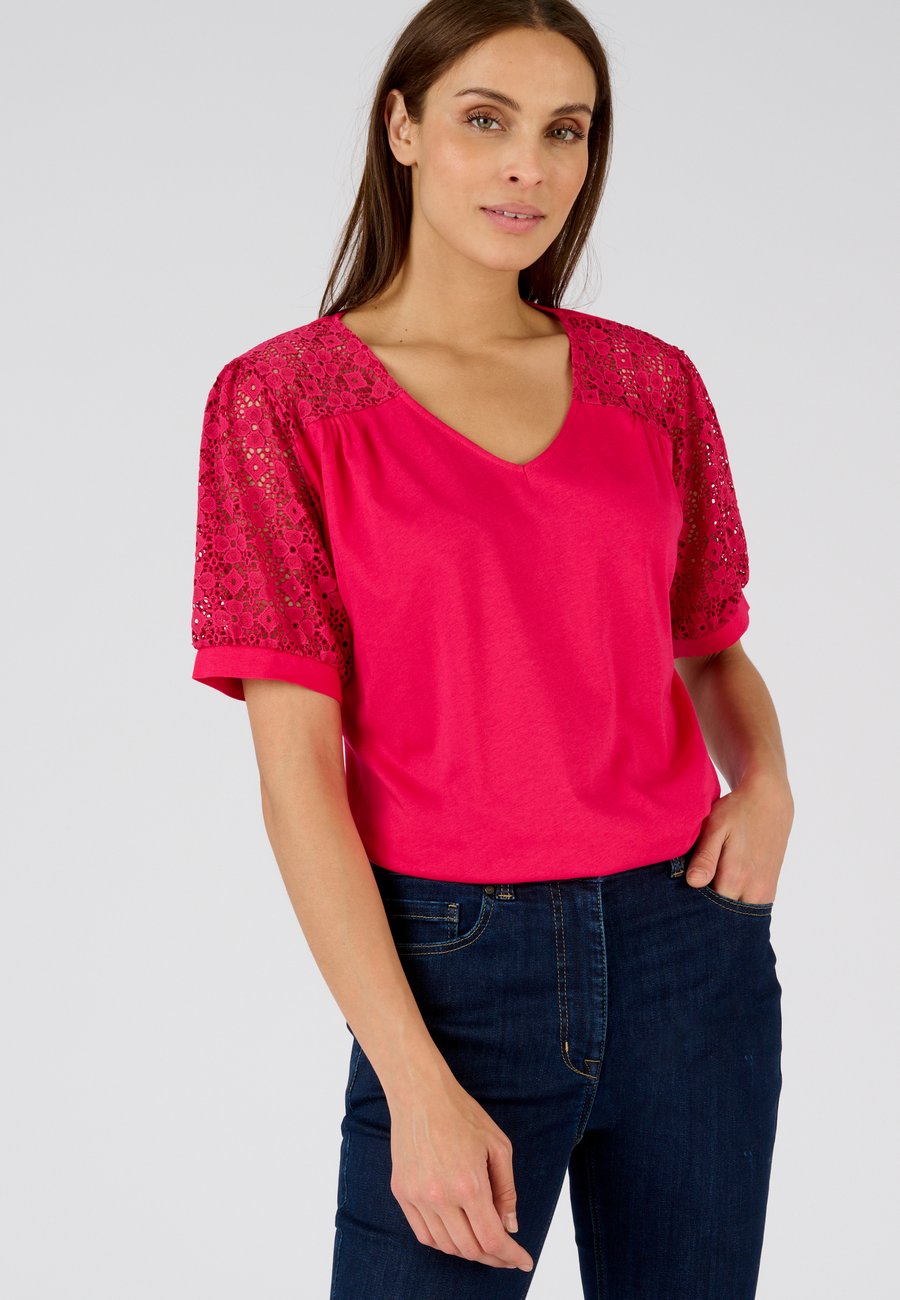 Футболка Damart TEE DÉTAILS MACRAMÉ, Rose/Pink
Футболка Damart TEE DÉTAILS MACRAMÉ, Rose/Pink